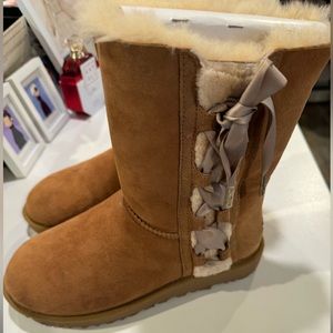 UGG